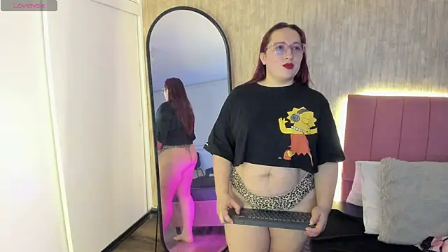 Snapshot of fieryluciana chatting on 09/21/25, 03:41 fieryluciana online show from 09/21/25, 03:41