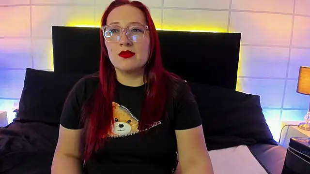 Snapshot of fieryluciana chatting on 10/16/25, 03:40 fieryluciana online show from 10/16/25, 03:40