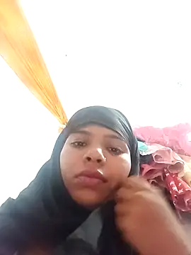 Snapshot of Rubi_sarma chatting on 09/25/25, 12:58 Rubi sarma online show from 09/25/25, 12:58