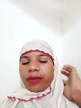 Snapshot of Rubi_sarma chatting on 10/10/25, 12:37 Rubi sarma online show from 10/10/25, 12:37