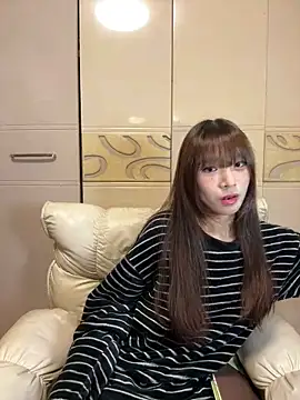 Snapshot of ANZ5201 chatting on 10/11/25, 03:43 ANZ5201 online show from 10/11/25, 03:43