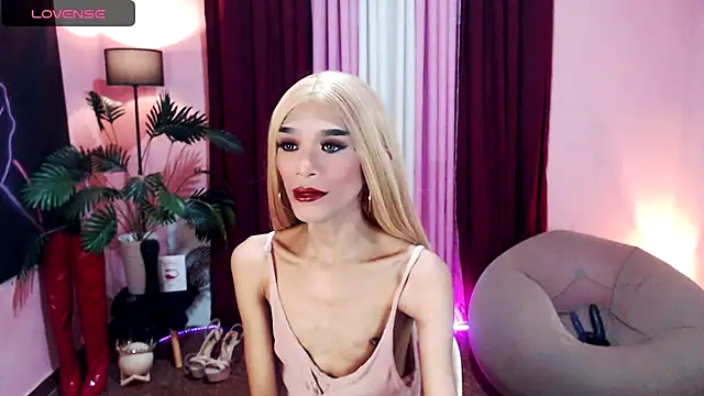 itsmeMonicaloove69 online show from 09/12/25, 02:00