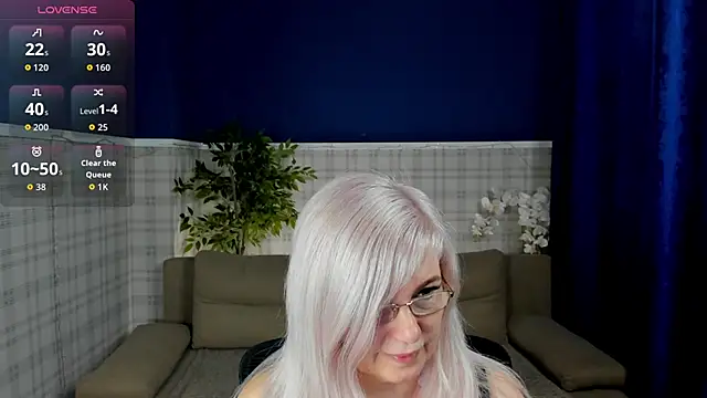 Snapshot of Hella_Fabel chatting on 05/09/26, 01:11 Hella Fabel online show from 05/09/26, 01:11