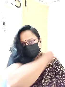 Snapshot of Ananya_flower chatting on 09/24/25, 05:33 Ananya flower online show from 09/24/25, 05:33