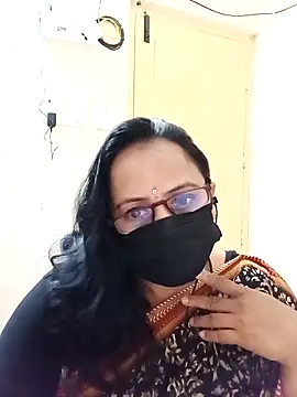 Snapshot of Ananya_flower chatting on 10/10/25, 03:55 Ananya flower online show from 10/10/25, 03:55