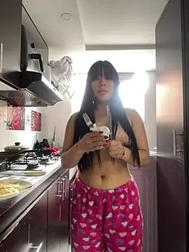 Snapshot of BrendaCrean chatting on 02/24/25, 02:37 BrendaCrean online show from 02/24/25, 02:37