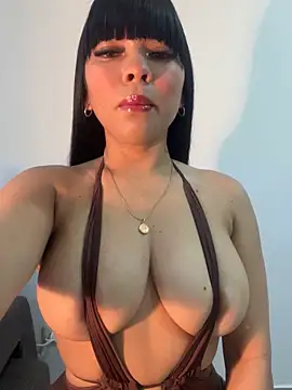 Snapshot of BrendaCrean chatting on 10/28/25, 12:09 BrendaCrean online show from 10/28/25, 12:09