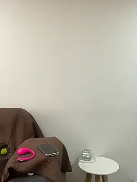 BrendaCrean online show from 06/18/26, 01:04