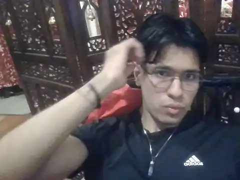Snapshot of fizzy_biceps chatting on 10/27/25, 07:51 fizzy biceps online show from 10/27/25, 07:51