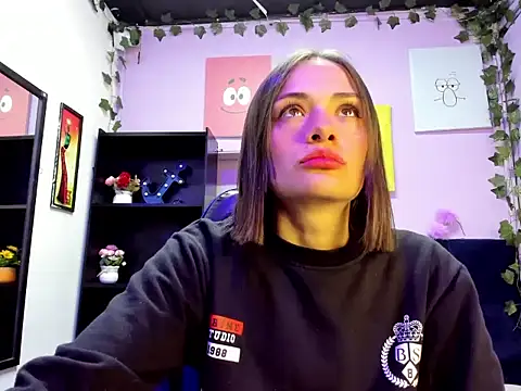 Tammy Thompson  online show from 09/10/25, 01:55