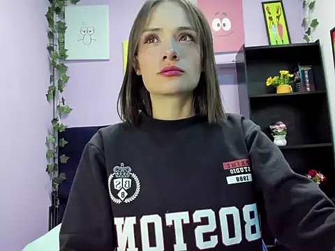 Tammy Thompson  online show from 10/22/25, 01:44