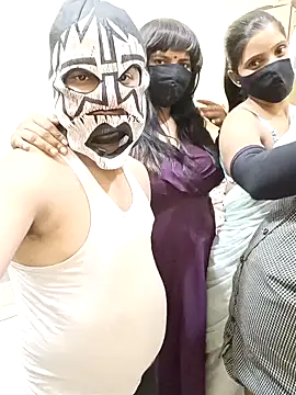 Hot modal online show from 11/23/25, 04:51