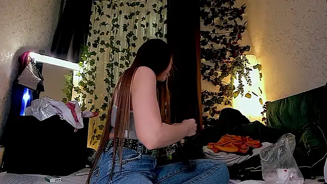 Kimberly Wolker online show from 11/23/25, 04:29