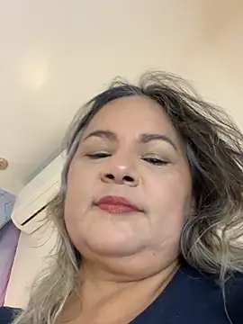 Snapshot of Lucy_Milf_474 chatting on 01/19/26, 11:58 Lucy Milf 474 online show from 01/19/26, 11:58