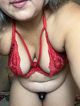 Snapshot of Lucy_Milf_474 chatting on 02/15/26, 12:14 Lucy Milf 474 online show from 02/15/26, 12:14