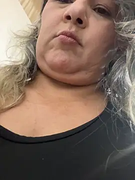 Snapshot of Lucy_Milf_474 chatting on 02/19/26, 12:12 Lucy Milf 474 online show from 02/19/26, 12:12