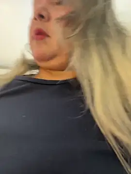 Snapshot of Lucy_Milf_474 chatting on 03/09/26, 11:47 Lucy Milf 474 online show from 03/09/26, 11:47