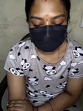 Snapshot of Tamil_Attitude_queen chatting on 09/15/25, 07:36 Tamil Attitude queen online show from 09/15/25, 07:36