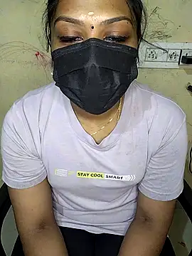 Snapshot of Tamil_Attitude_queen chatting on 09/28/25, 07:19 Tamil Attitude queen online show from 09/28/25, 07:19