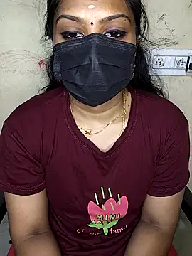 Snapshot of Tamil_Attitude_queen chatting on 10/02/25, 07:21 Tamil Attitude queen online show from 10/02/25, 07:21