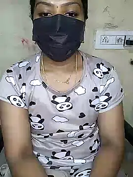 Snapshot of Tamil_Attitude_queen chatting on 10/18/25, 07:47 Tamil Attitude queen online show from 10/18/25, 07:47