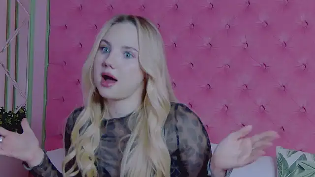 Sky Cutie online show from 03/06/26, 05:04