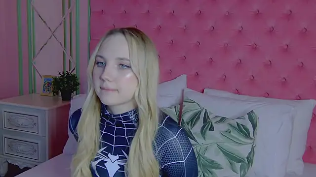 Sky Cutie online show from 03/23/26, 05:11