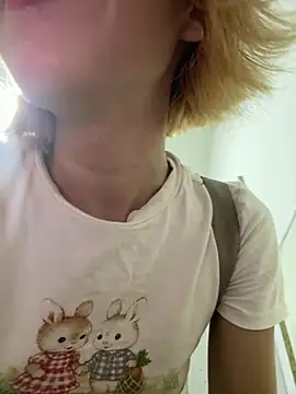 Snapshot of SweetBunnyGF chatting on 06/19/26, 12:15 SweetBunnyGF online show from 06/19/26, 12:15