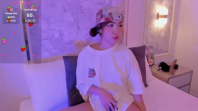 Snapshot of doll_eyees_ chatting on 11/08/25, 02:34 doll eyees online show from 11/08/25, 02:34