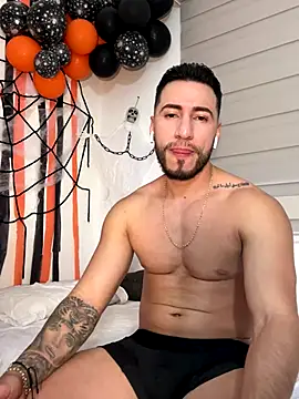 Snapshot of Thiago_Hill chatting on 10/23/25, 09:57 Thiago Hill online show from 10/23/25, 09:57