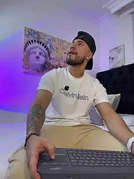 Thiago Hill online show from 04/04/26, 05:16