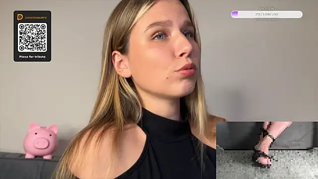 Snapshot of GoddessRoss chatting on 09/13/25, 07:13 GoddessRoss online show from 09/13/25, 07:13