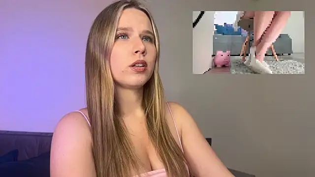 Snapshot of GoddessRoss chatting on 10/13/25, 05:57 GoddessRoss online show from 10/13/25, 05:57