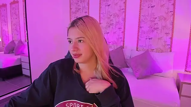 daniand  online show from 11/13/25, 02:32