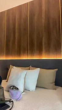 AliceRitter online show from 11/04/25, 06:29