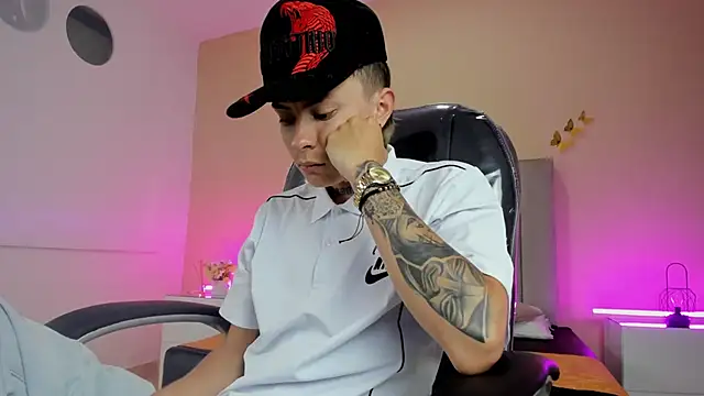 Nascary Fox online show from 04/17/26, 12:52