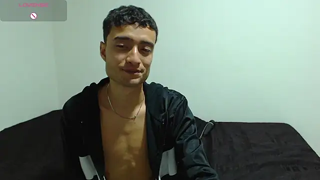 Snapshot of camiYwY chatting on 10/11/25, 06:12 camiYwY online show from 10/11/25, 06:12