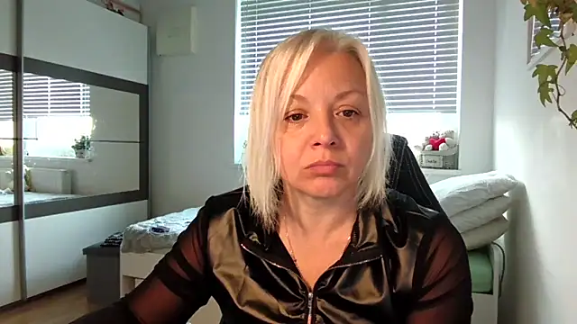 Linsy Kim online show from 11/04/25, 06:56