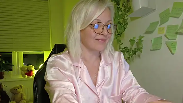 Linsy Kim online show from 03/08/26, 09:07