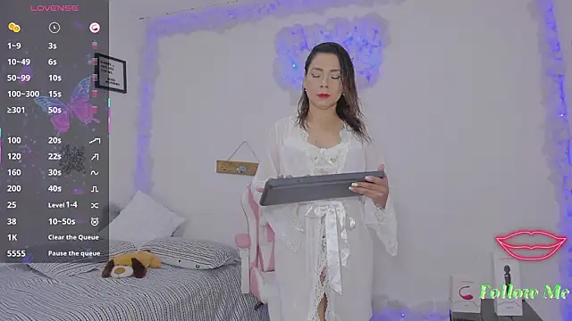 milfAaura online show from 03/17/26, 03:11