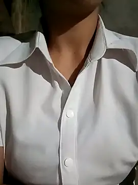 Snapshot of misa_00 chatting on 09/18/25, 09:39 misa 00 online show from 09/18/25, 09:39