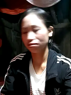 Snapshot of misa_00 chatting on 10/17/25, 09:39 misa 00 online show from 10/17/25, 09:39