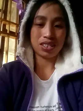 Snapshot of misa_00 chatting on 11/13/25, 08:13 misa 00 online show from 11/13/25, 08:13