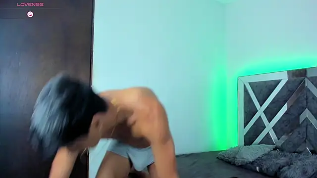 Robertmiller21 online show from 04/17/26, 02:58