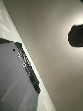 Tishrella6 online show from 12/22/25, 11:29