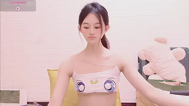 Snapshot of marina-cutegirll chatting on 02/18/26, 11:01 marina-cutegirll online show from 02/18/26, 11:01