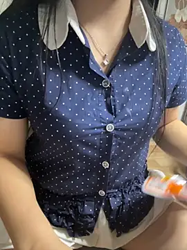 Snapshot of kem_2000 chatting on 09/27/25, 02:44 kem 2000 online show from 09/27/25, 02:44