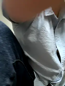 Snapshot of kem_2000 chatting on 10/15/25, 12:05 kem 2000 online show from 10/15/25, 12:05