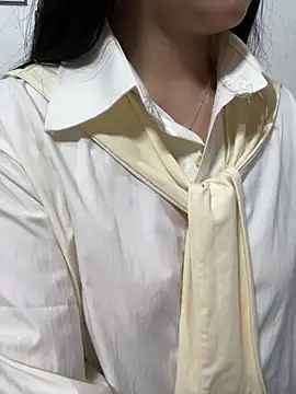 Snapshot of kem_2000 chatting on 10/27/25, 11:03 kem 2000 online show from 10/27/25, 11:03