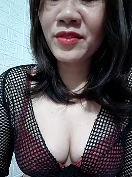 Singlemom69x online show from 04/24/26, 12:13